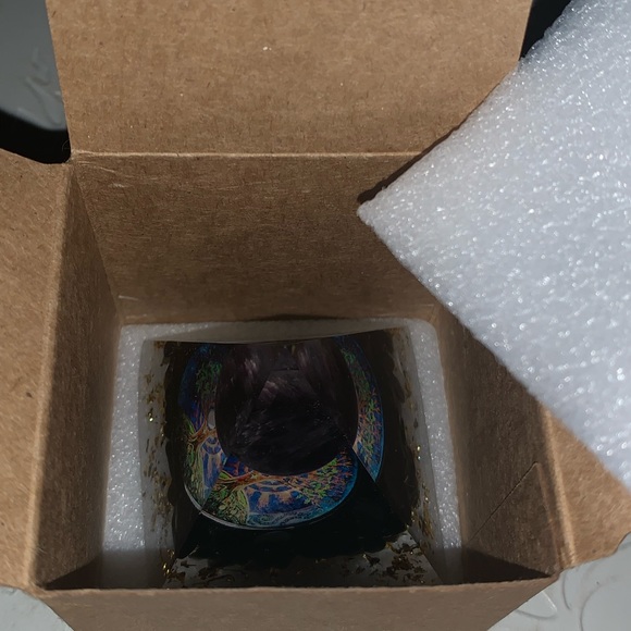 New Orgonite Resin Encased Amethyst Sphere TreeofLife Gold Leaf Crystal Pyramid - Picture 15 of 16